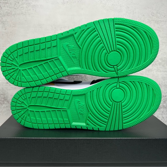 Nike Air Jordan 1 Mid SE ☘️ - Picture 14 of 15